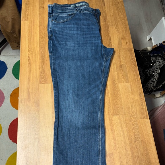 Men’s 40x34 Duluth Blue Jeans - Picture 2 of 10